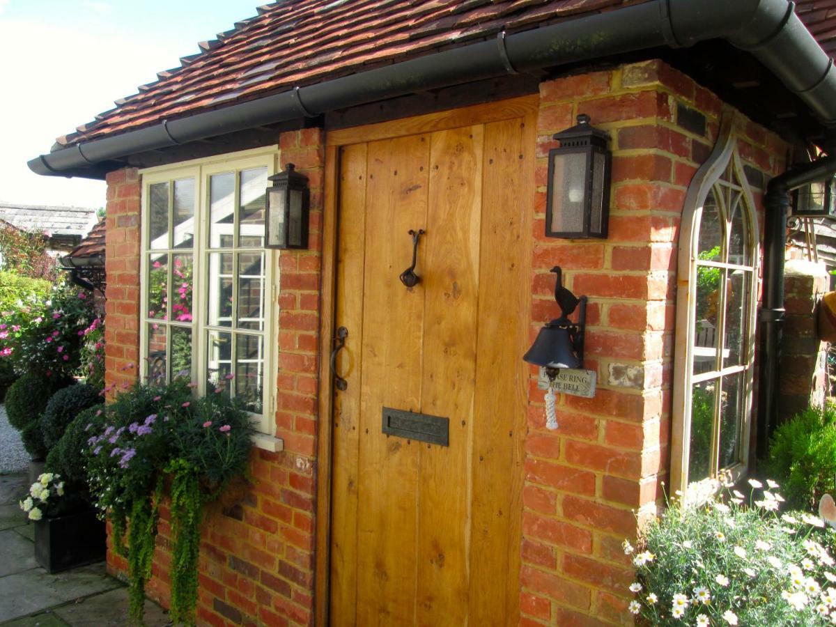 Clayton Wickham Farmhouse Hurstpierpoint Екстериор снимка